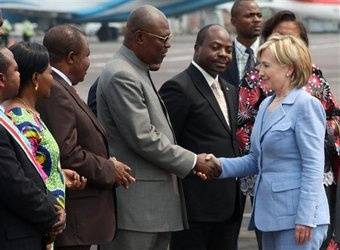 Illustration for article titled Hillary, Caught in a Grimace, Might Not Approve of Video Games